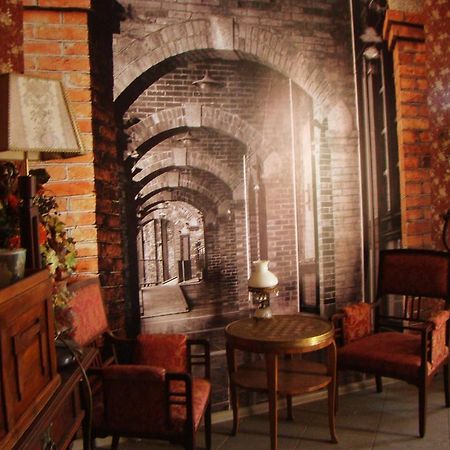 Hostelik Wiktorianski Łódź Esterno foto