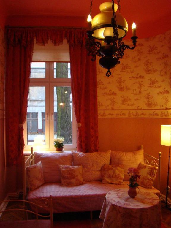 Hostelik Wiktorianski Łódź Esterno foto